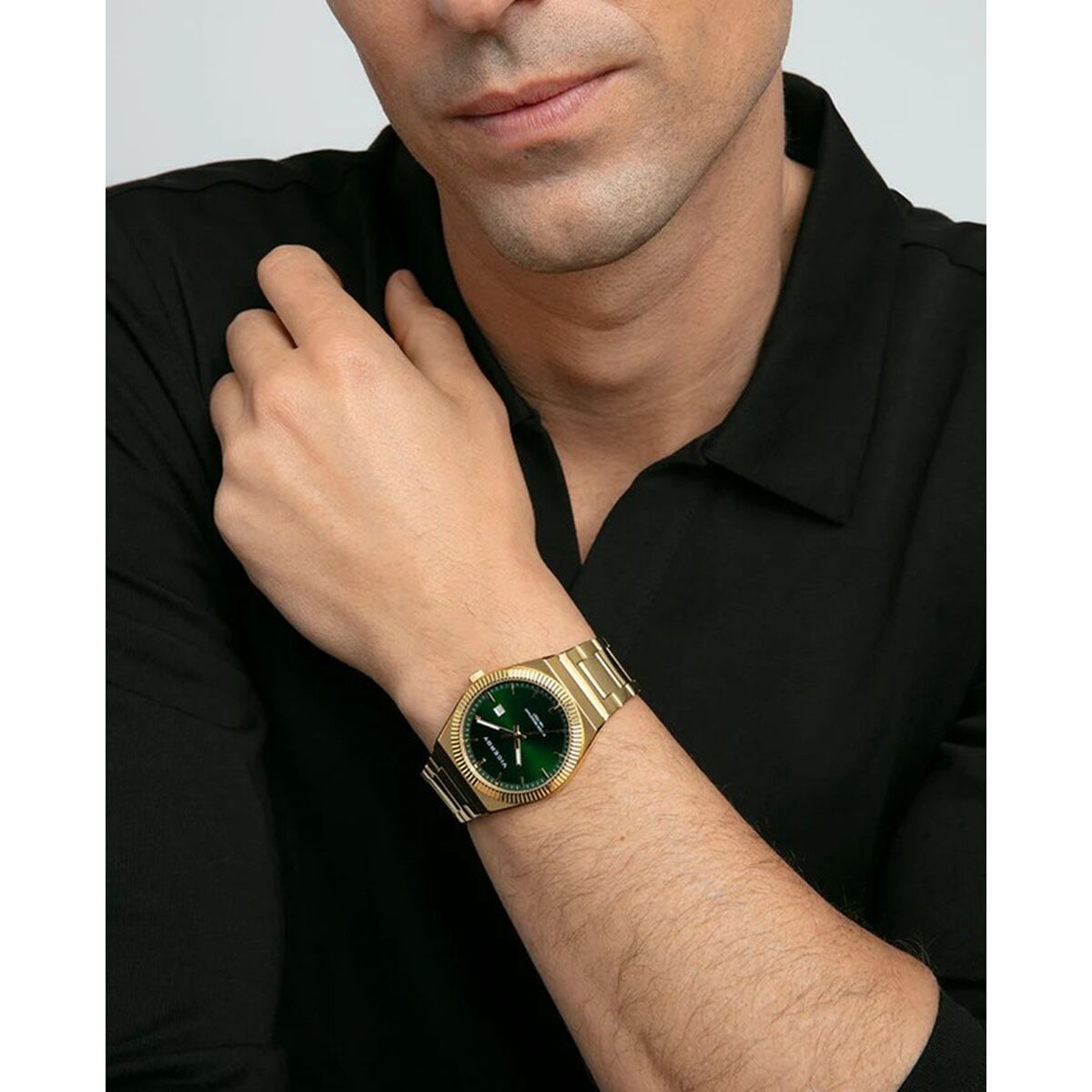 V3H57FE32F314BF296076138C7A358FFC9AR6732950P4