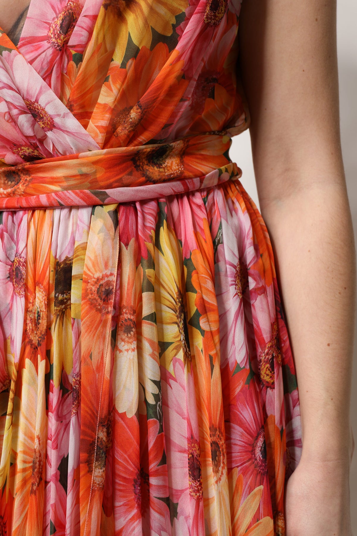 Dolce & Gabbana Women's Sleeveless V Neck Silk Nylon Chiffon Midi Dress - Multicolor Floral Print