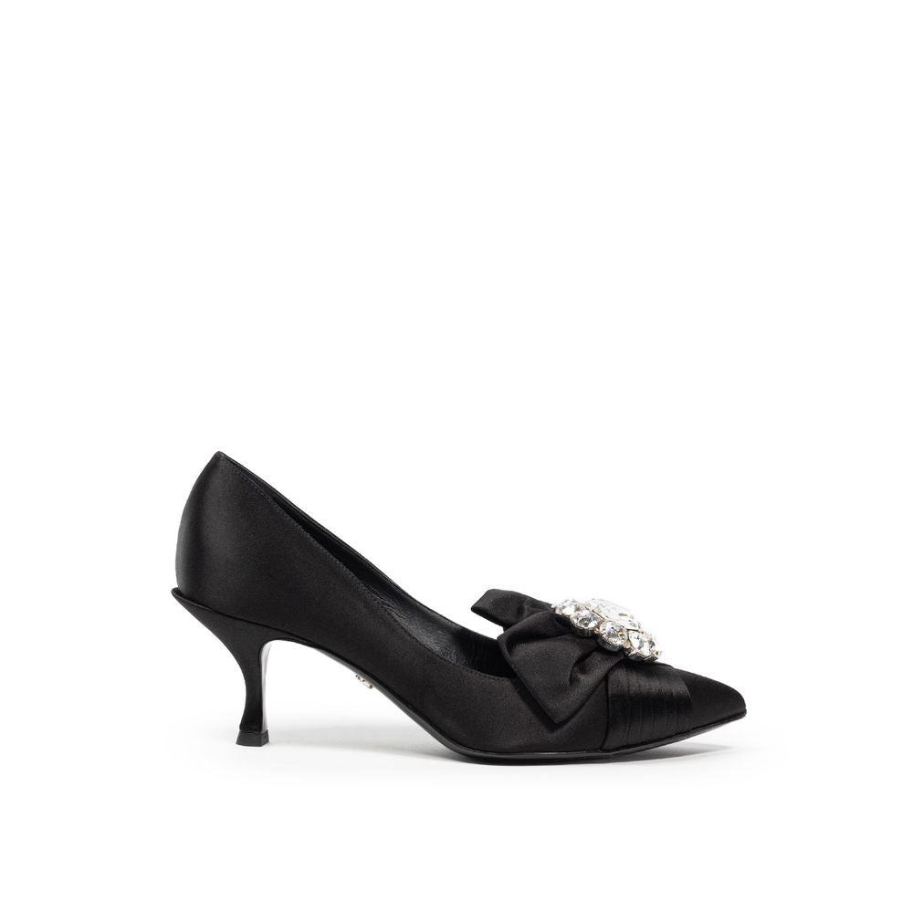 This Pumps Heels by Dolce & Gabbana for women in viscose black presents a effortlessly chic silhouette from the Women's Viscose Pumps Heels collection, featuring a effortlessly chic and effortlessly chic .