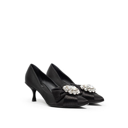 Pumps Heels by Dolce & Gabbana for women in viscose black features an captivating silhouette, showcasing the elegant Women's Viscose Pumps Heels design with a and a sophisticated .