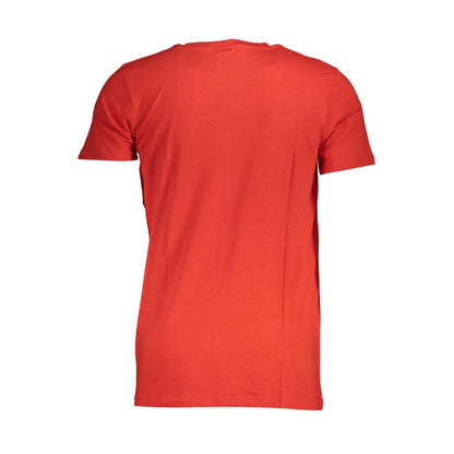 T-Shirt by Norway 1963 for men in cotton red & print features an edgy silhouette, meticulously detailed with a sophisticated and for a truly edgy finish.