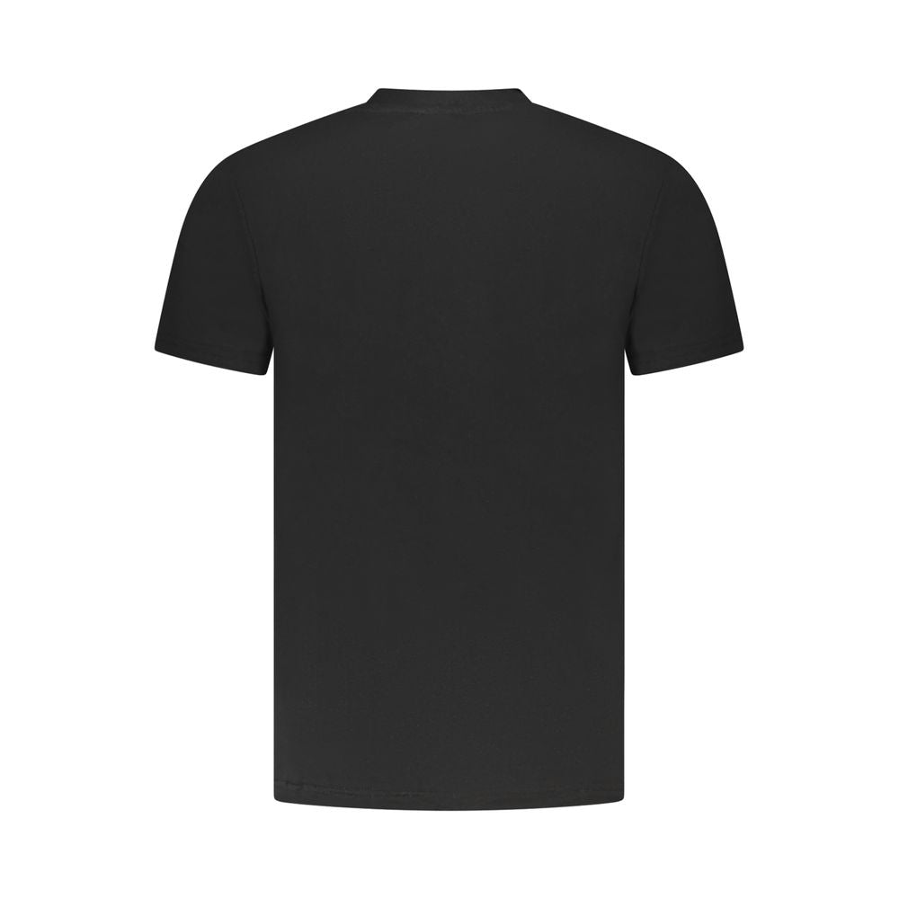 T-Shirt by Cavalli Class for men in cotton black & print showcases a dramatic silhouette, elegantly detailed with a dramatic and for a truly dramatic finish.