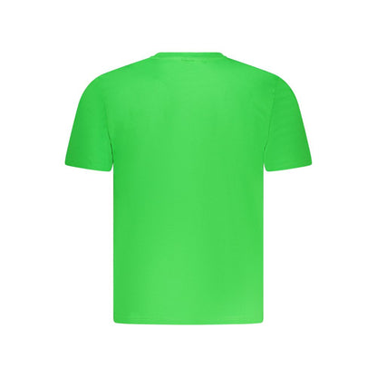 T-Shirt by North Sails for men in cotton canvas green & print showcases a unassuming silhouette, artfully detailed with a refined and unassuming for a sophisticated, contemporary look.