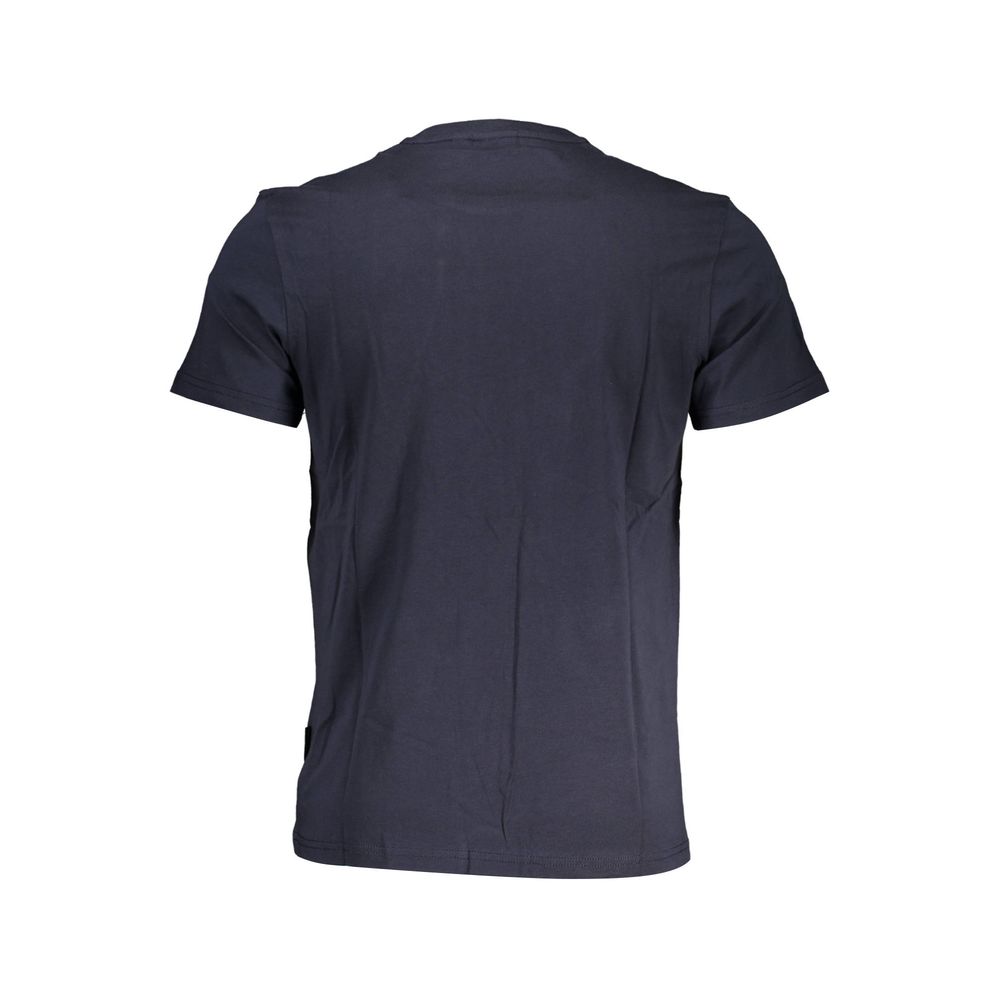 T-Shirt by Napapijri for men in cotton blue features an edgy silhouette, meticulously detailed with a sophisticated and crew neckline for a truly edgy finish.