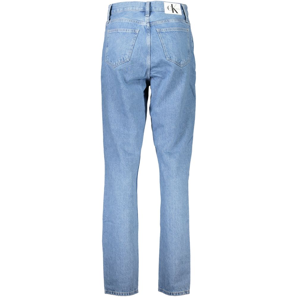 Jeans by Calvin Klein for women in cotton blue features an sophisticated and mom with a precise long, creating a sophisticated and sophisticated silhouette.