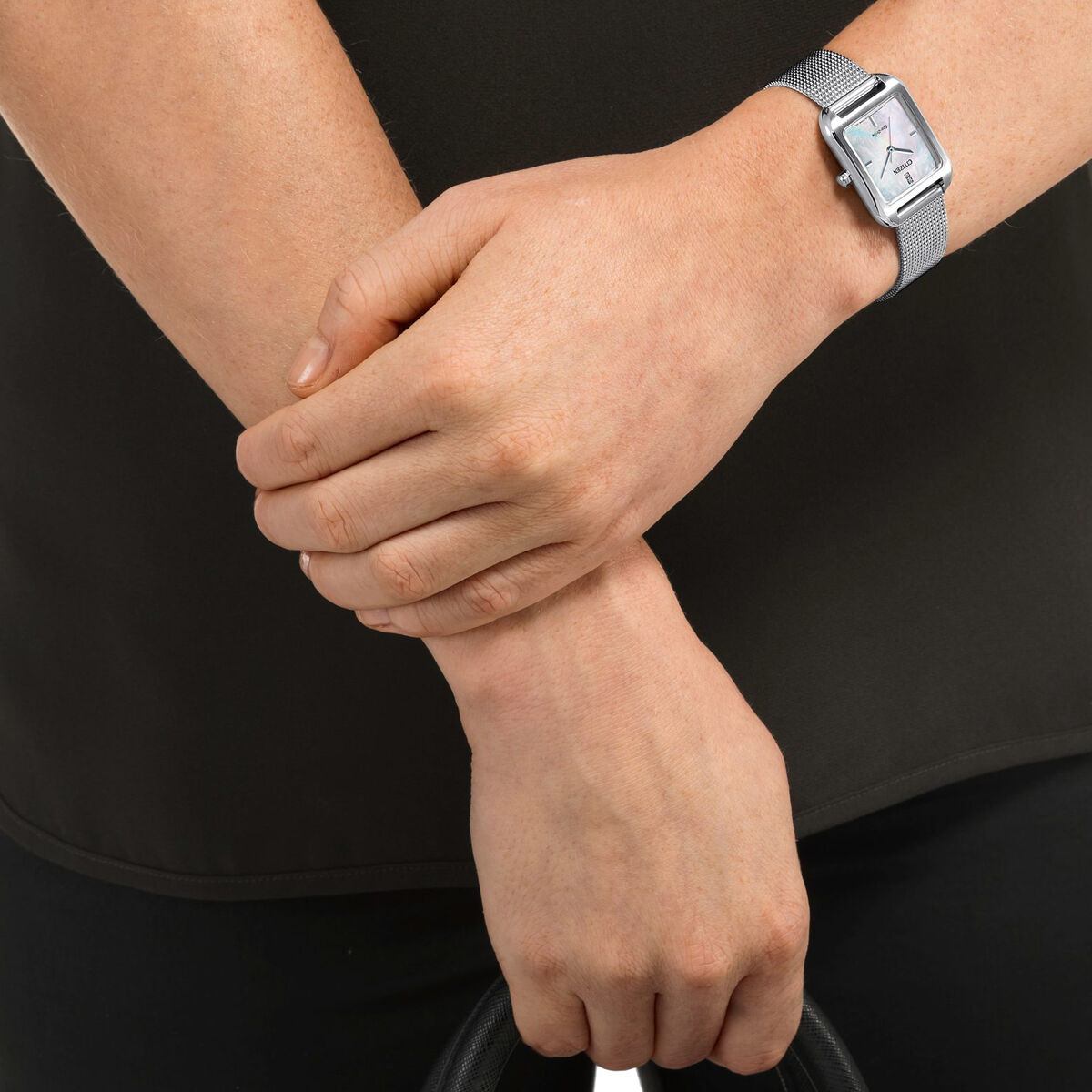 V4HD49830E93BC3BFB38603DE1C3ACE3352R5761226P4