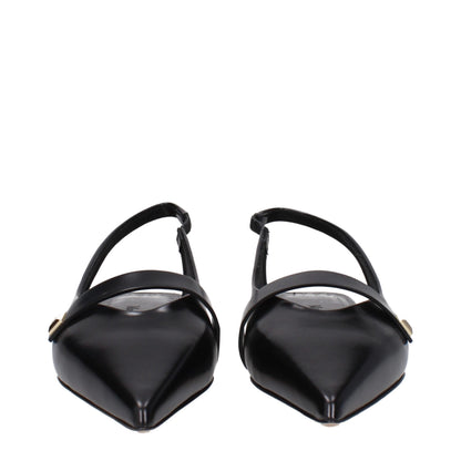 Flat Sandals by Max Mara for women in leather black features an effortlessly chic silhouette from the Women's Leather Flat Sandals collection, showcasing a effortlessly chic flat and elegant .
