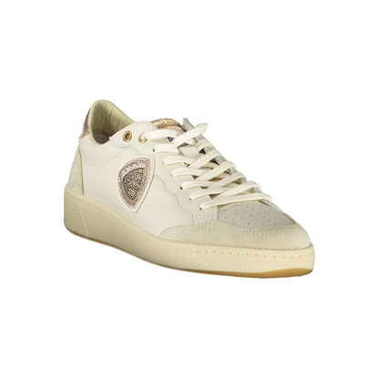 Sneakers by Blauer for women in polyester polyethylene leather bronze & white presents a sumptuous silhouette from the Women's Low-Top Polyester Polyethylene Leather Sneakers collection, showcasing a sumptuous low-top style for an elevated aesthetic.