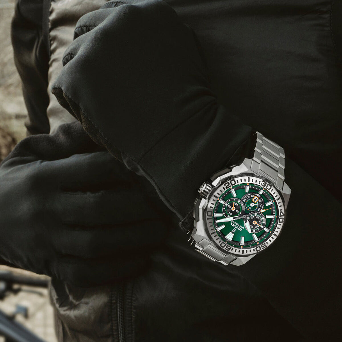 V4H18D2D0766B19AD8B5DA0F01CAAEC8E92R5664377P4