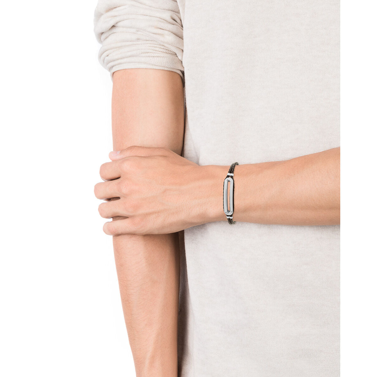V7HDB39938480048D12435B0339B86467CDR3101711P2