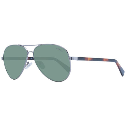Sunglasses by Guess for unisex in metal silver features an lustrous aviator full-rim frame design with detailing and non-polarized category-3-dark-tint lens for a lustrous aesthetic.