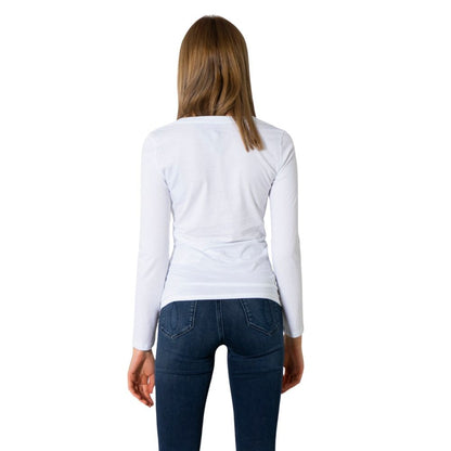 T-Shirt by Armani Exchange for women in cotton white showcases a unassuming silhouette, artfully detailed with a refined and unassuming for a sophisticated, contemporary look.