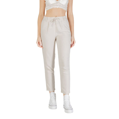 Trousers by Only for women in linen & viscose features an on trend silhouette, showcasing a sophisticated regular-fit with a long and for an on trend finish.