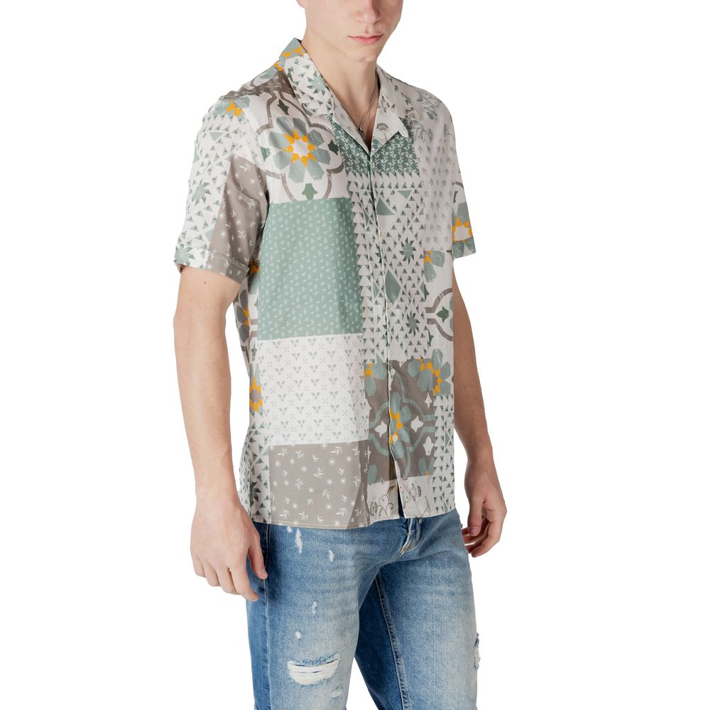 Shirt by Antony Morato for men in cotton & viscose green & floral showcases a sublime silhouette, artfully detailed with a sublime and for a sophisticated, sublime finish.
