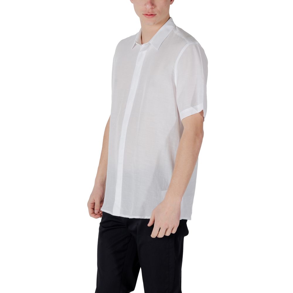 Shirt by Antony Morato for men in linen & lyocell white showcases a sublime silhouette, artfully detailed with a sublime and for a sophisticated, sublime finish.