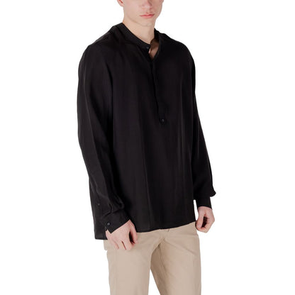 Shirt by Antony Morato for men in linen & lyocell black showcases a sleek silhouette, elegantly detailed with a sleek and for a sleek finish.