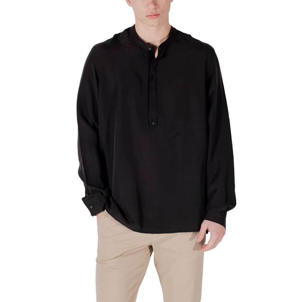 Shirt by Antony Morato for men in linen & lyocell black presents a discerning silhouette, showcasing a sophisticated and for a truly discerning finish.
