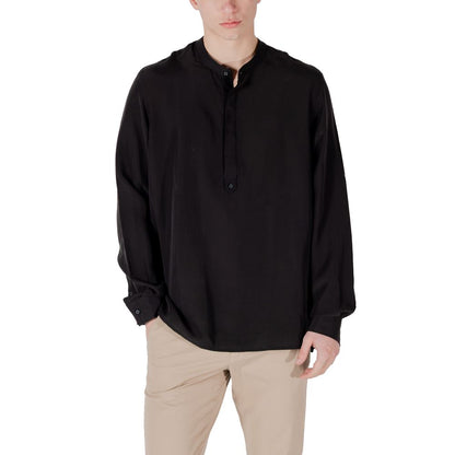 Shirt by Antony Morato for men in linen & lyocell black presents a discerning silhouette, showcasing a sophisticated and for a truly discerning finish.