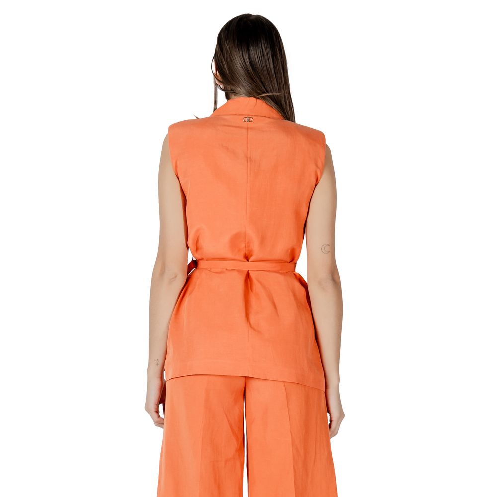 Vest by Liu Jo for women in linen & lyocell orange features an on trend silhouette, showcasing a sophisticated and premium lightweight for a truly on trend finish.