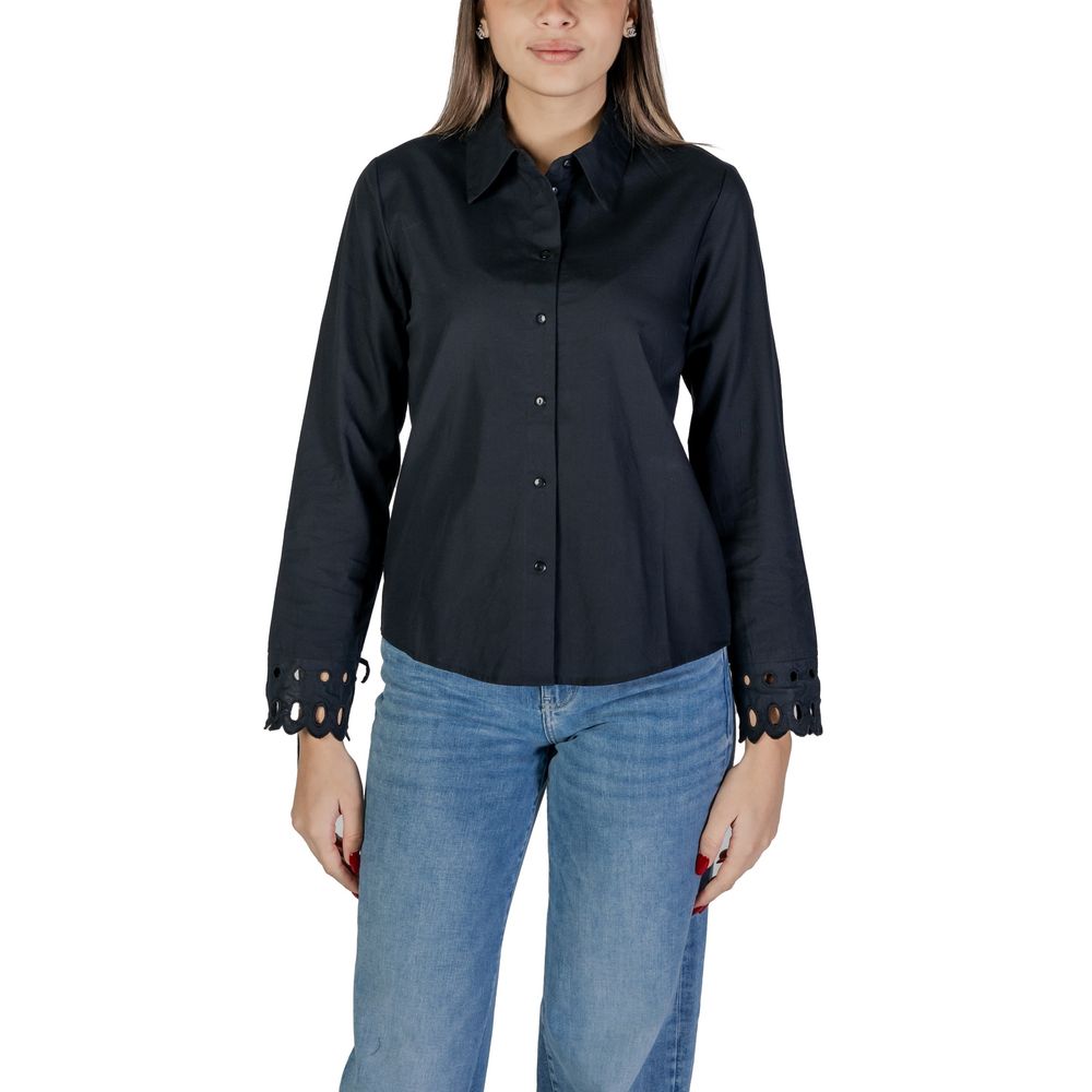 Shirt by Jacqueline De Yong for women in cotton black showcases a sublime silhouette, artfully detailed with a sublime and long-sleeve for a sophisticated, sublime finish.