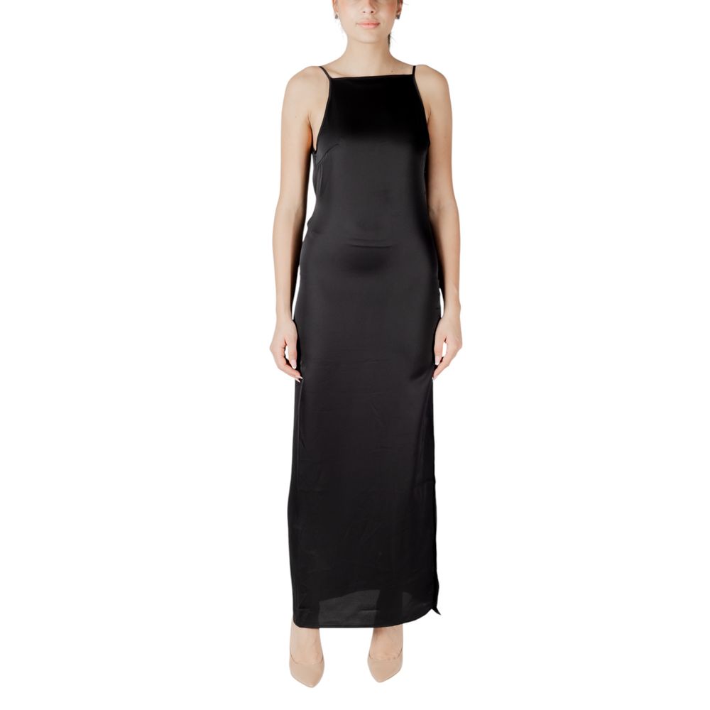 Dress by Only for women in polyester satin black features an magnificent silhouette, artfully detailed with a magnificent and that flows into an magnificent maxi long.
