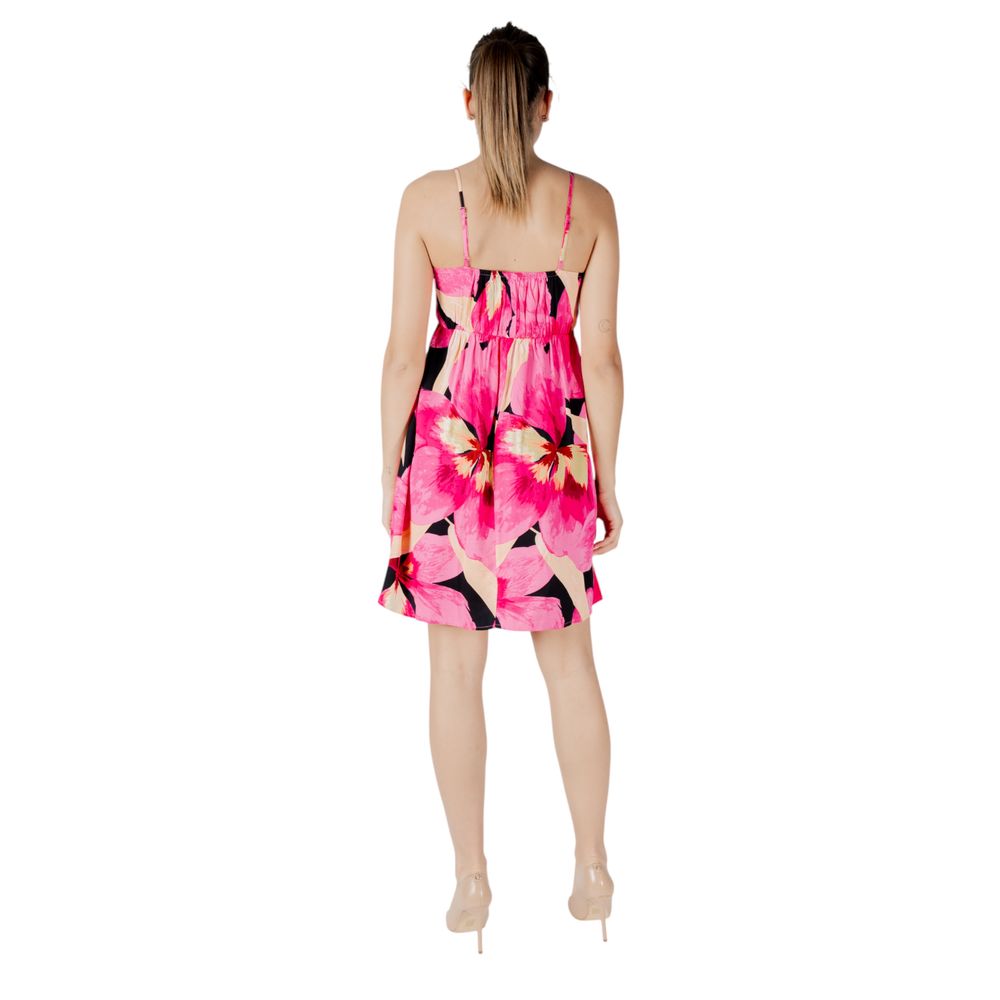 Dress by Only for women in viscose pink showcases a striking silhouette, elegantly detailed with a , refined v-neck neckline, and a striking short for a striking finish.