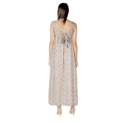 Dress by Only for women in polyester beige features an sultry silhouette defined by a and , falling to an sultry maxi long for a sultry look.