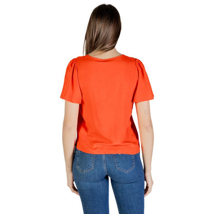 Shirt by Vero Moda for women in viscose red features an polished silhouette, showcasing a sophisticated v-neck neckline and detail for a truly polished finish.