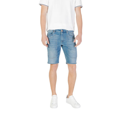 Bermuda Shorts by Jeckerson for men in stretch cotton light-blue features a sartorial silhouette, showcasing a sartorial slim and short with a sophisticated for a sartorial look.