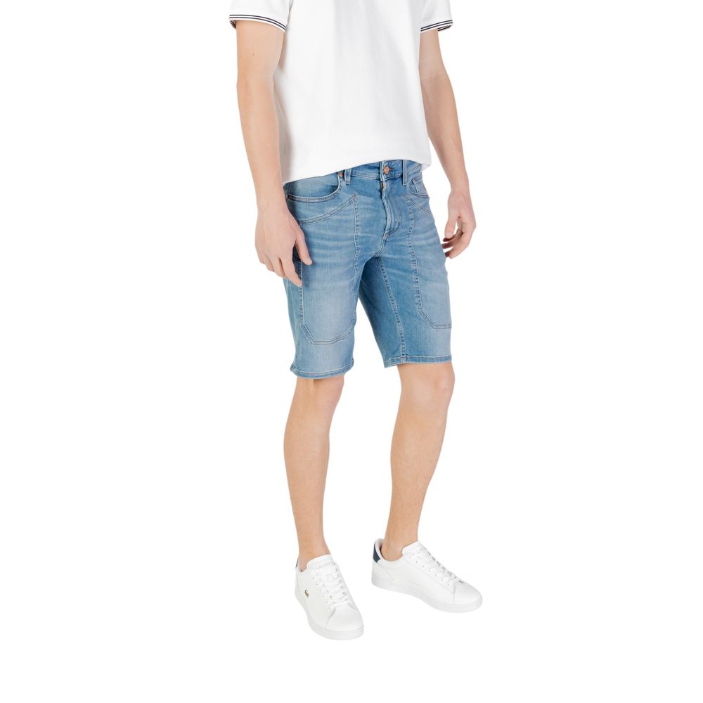 Bermuda Shorts by Jeckerson for men in stretch cotton light-blue features a eye catching slim and short with a eye catching .