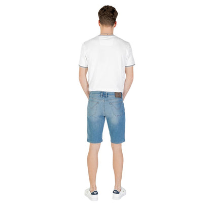 Bermuda Shorts by Jeckerson for men in stretch cotton light-blue showcases a on trend silhouette, featuring a tailored slim with a classic short and sophisticated for a on trend finish.