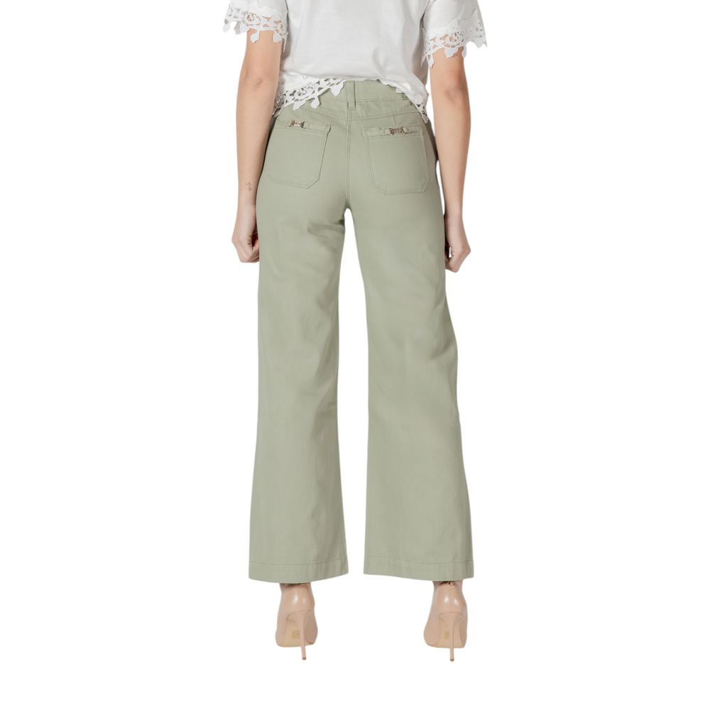 Jeans by Morgan De Toi for women in denim cotton green features a refined silhouette with a refined relaxed-fit & wide, defined by a and a refined long for a refined finish.