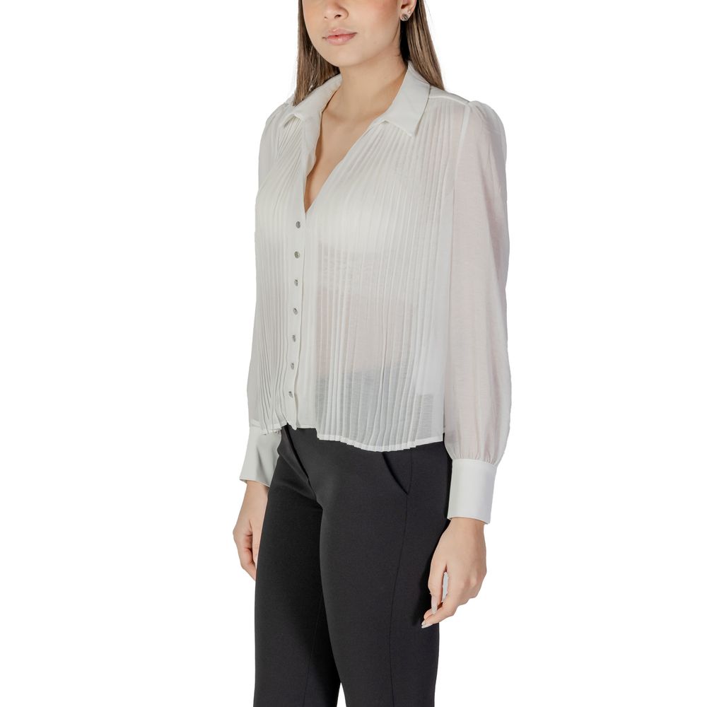 Shirt by Morgan De Toi for women in polyester white showcases a sublime silhouette, artfully detailed with a sublime and for a sophisticated, sublime finish.