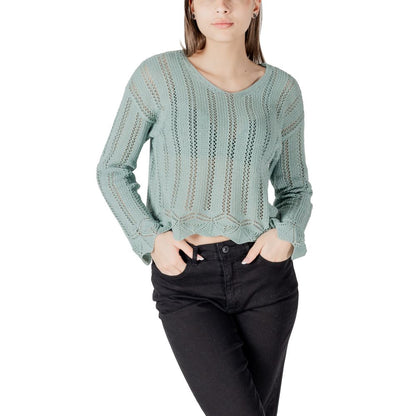 Sweatshirt by Only for women in cotton polyester turquoise features a unrivaled silhouette with a refined and unrivaled detailing for a sophisticated look.