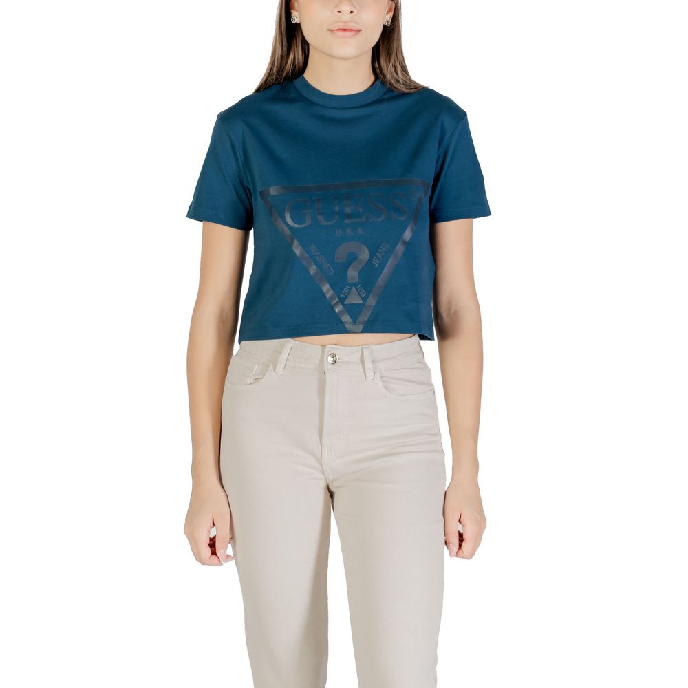 T-Shirt by Guess Active for women in cotton black features an on trend silhouette, perfectly showcasing a on trend short-sleeve and for an elevated aesthetic.