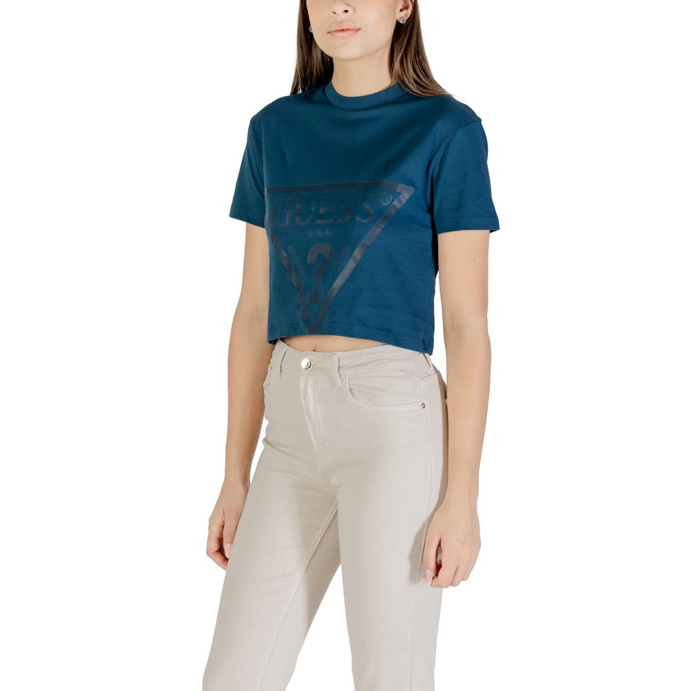 T-Shirt by Guess Active for women in cotton black features an edgy silhouette, meticulously detailed with a sophisticated and for a truly edgy finish.