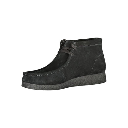 Lace-Up Boots by Clarks for men in polyethylene polyester suede leather black features an performance-driven Men's Polyethylene Polyester Suede Leather Lace-Up Boots silhouette, defined by a sophisticated and a performance-driven .