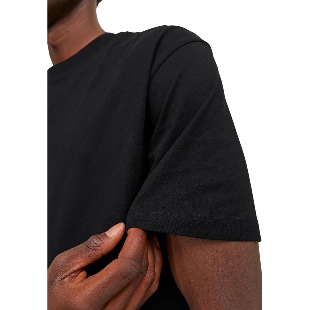 T-Shirt by Jack Jones for men in cotton black & natural showcases a dramatic silhouette, elegantly detailed with a dramatic crew neckline and for a truly dramatic finish.