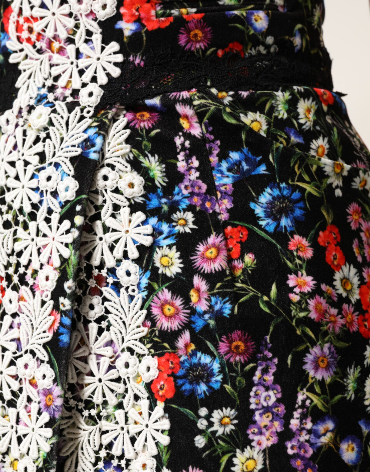 Dolce & Gabbana Women's High Rise Cotton Polyester Lace & Silk Mini Skirt - Black Floral