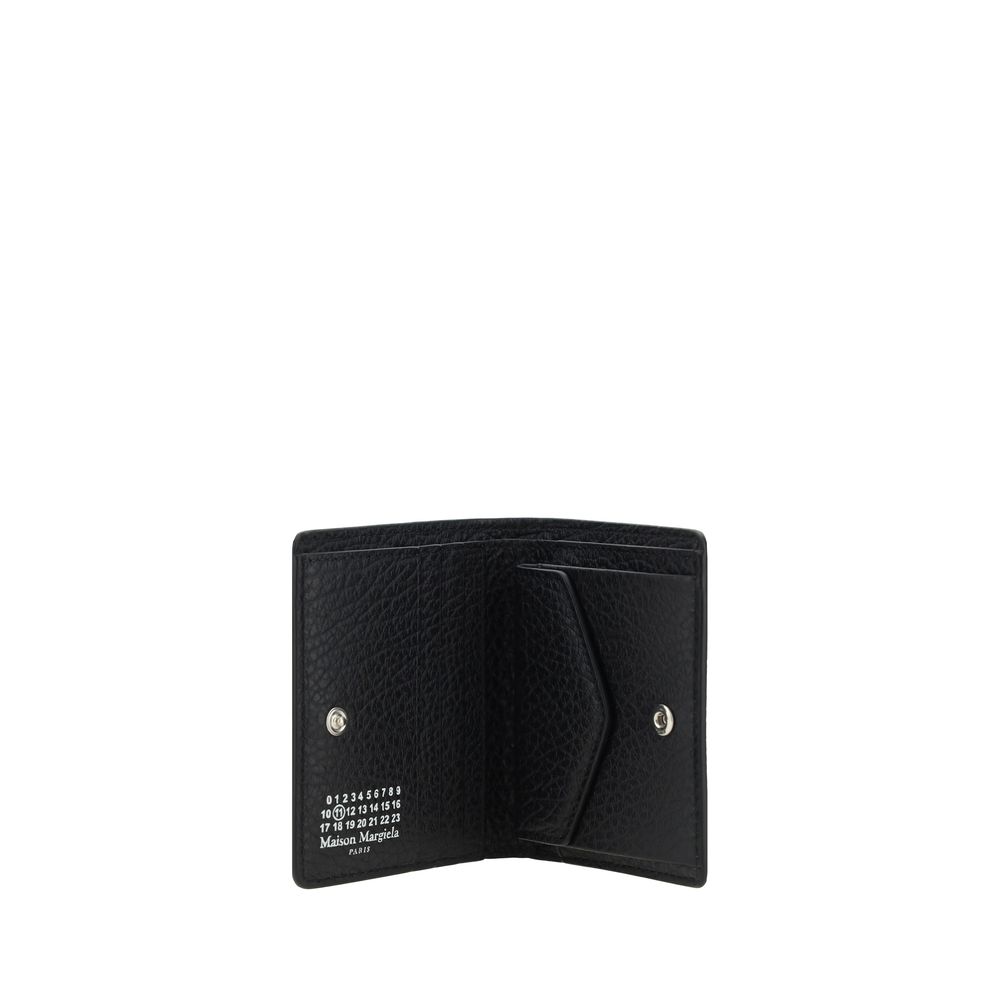 Cardholder Wallet by Maison Margiela for women in bos taurus calfskin leather black showcases a discerning silhouette, artfully capturing the essence of Bos Taurus Calfskin Leather Cardholder Wallet with its functional card-organization.