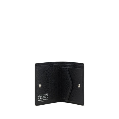 Cardholder Wallet by Maison Margiela for women in bos taurus calfskin leather black showcases a discerning silhouette, artfully capturing the essence of Bos Taurus Calfskin Leather Cardholder Wallet with its functional card-organization.